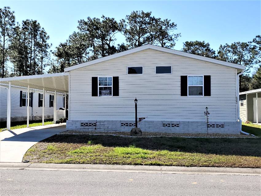 Homosassa, FL Mobile Home for Sale located at 6982 W Leonshire Lane